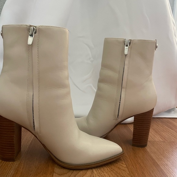 Like new Nine West booties. True to size. Only wore twice. - Picture 4 of 5